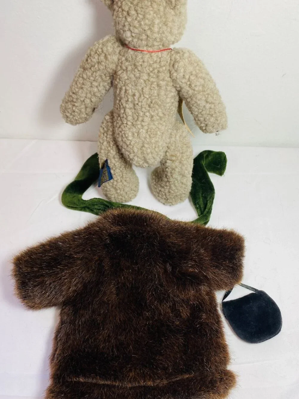 VNTG Boyd's Bear Aunt Bessie Skidoo Curly Fur Faux Fur Coat Velvet Scarf & Purse